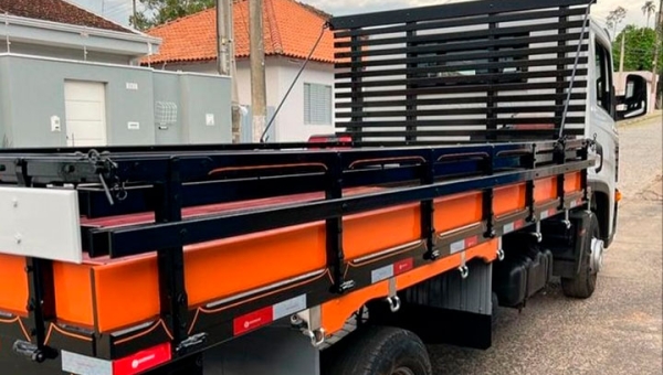 Conheça as vantagens em alugar um caminhão vuc.