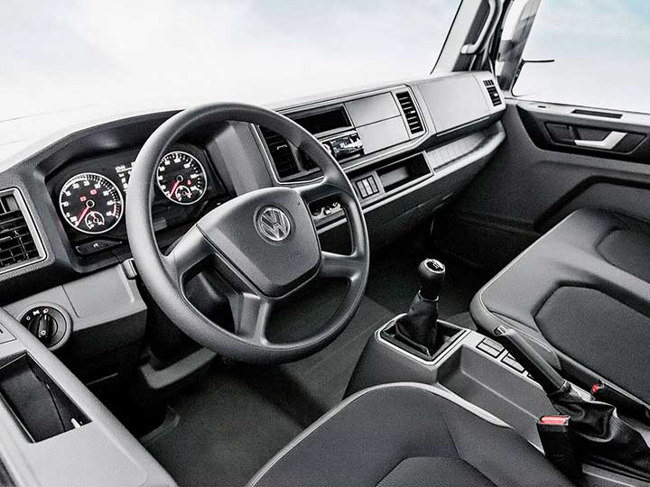 Volante tem regulagem de altura e profundidade - Christian Castanho Volkswagen Delivery Express - Volante